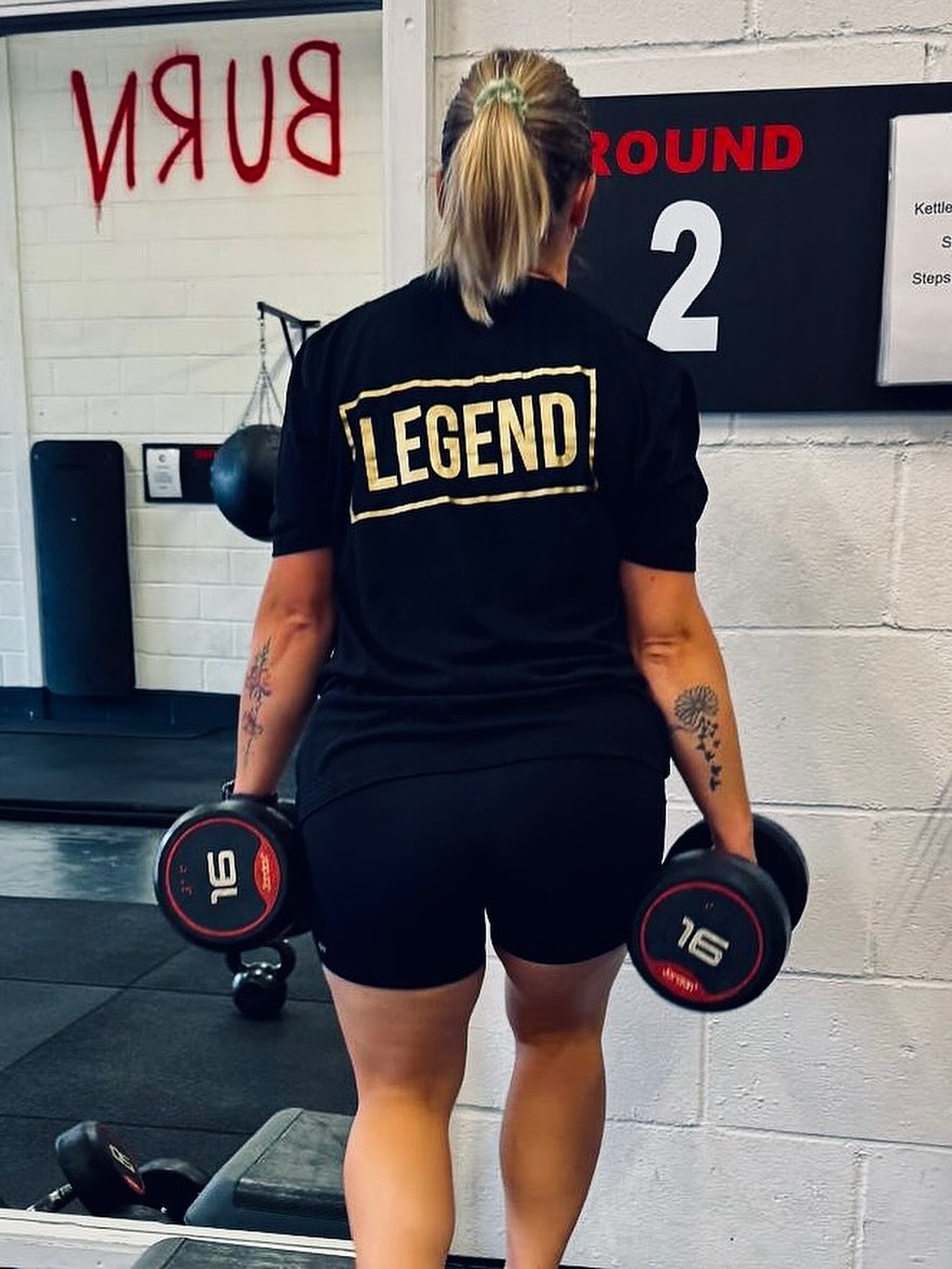 BOX30 member training with dumbbells